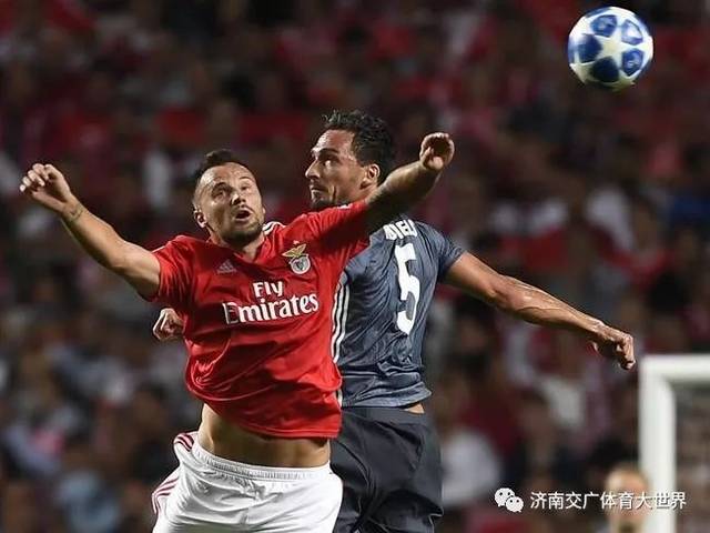 利物浦战平本菲卡,C罗乌龙送礼欧冠 利物浦战平本菲卡,C罗乌龙送礼欧冠