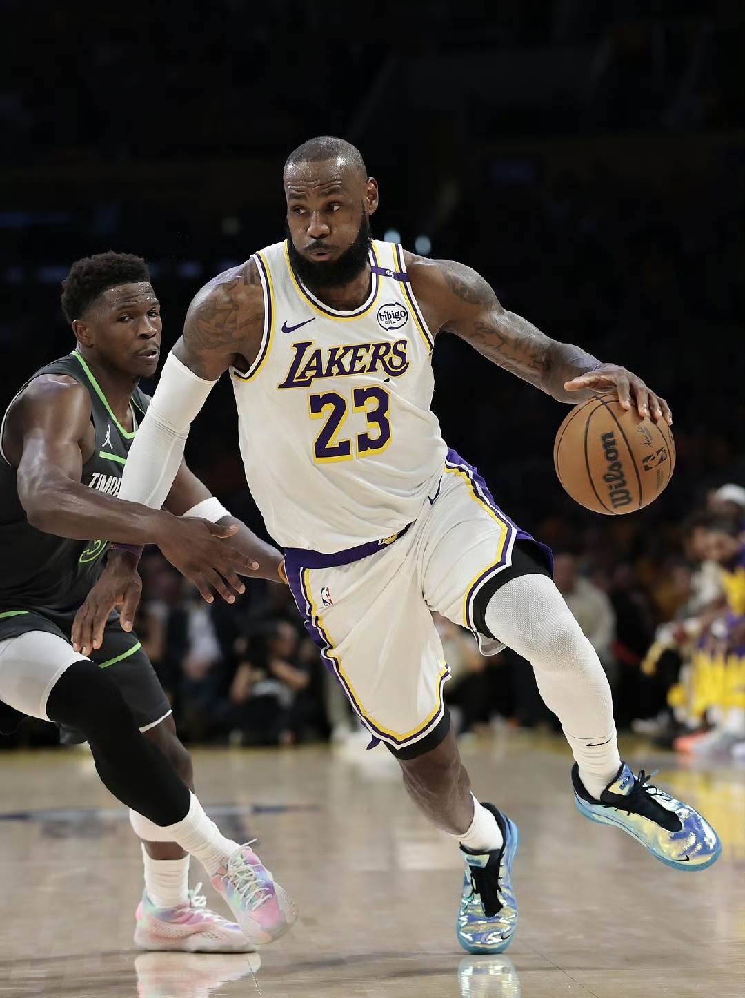 湖人主场保持不败纪录,士气高昂 湖人主场保持不败纪录,士气高昂