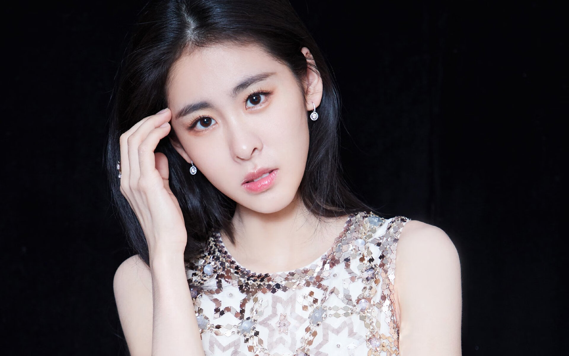 征服,从北伦敦到亚平宁,克瓦拉茨赫利亚的英超争冠接管宣言